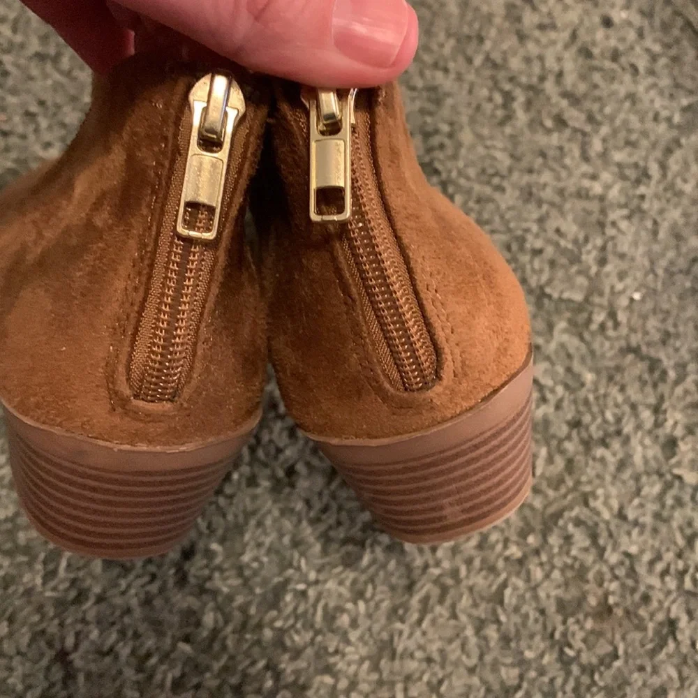 Booties - Picture 4 of 4